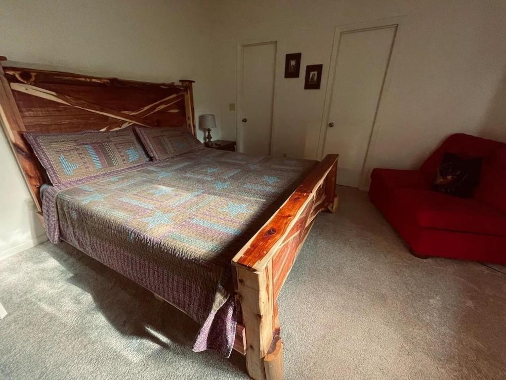 Cabin With Treehouse Views, 3 King Beds, 4 Bunks, And Large Hot Tub! Gatlinburg Eksteriør bilde