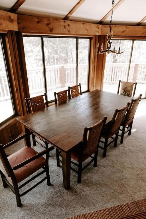 Cabin With Treehouse Views, 3 King Beds, 4 Bunks, And Large Hot Tub! Gatlinburg Eksteriør bilde
